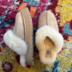 Sand Disquette Ugg Slippers